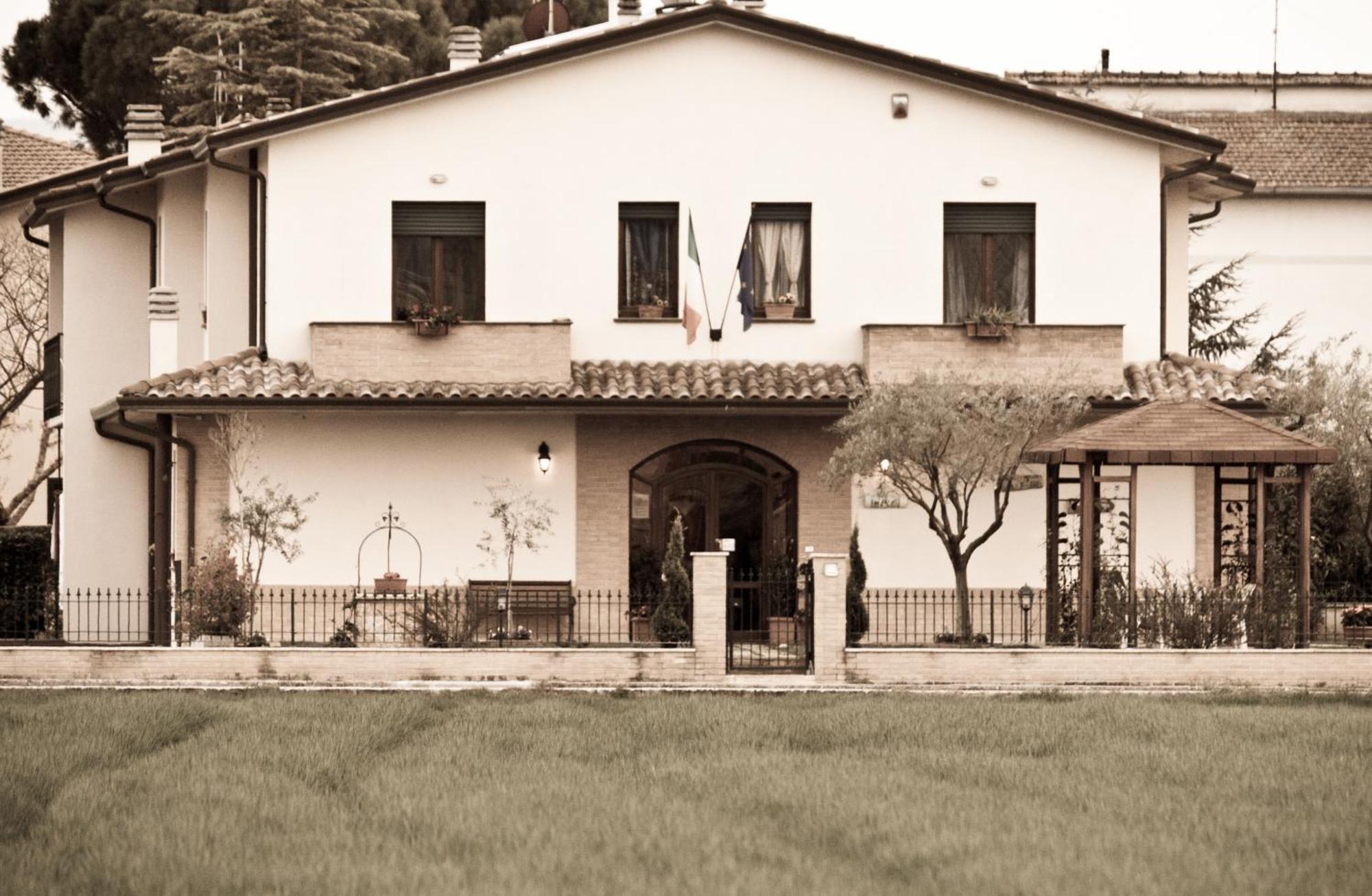 P&P Assisi Camere Bastia Umbra Exteriér fotografie